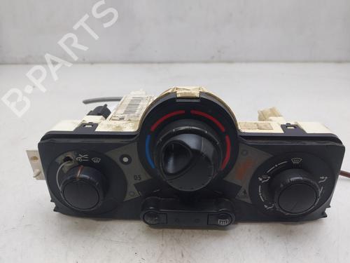 Used Climate control RENAULT MEGANE II (BM0/1_, CM0/1_) 1.4 16V (BM0B, CM0B) (98 hp) 17901590