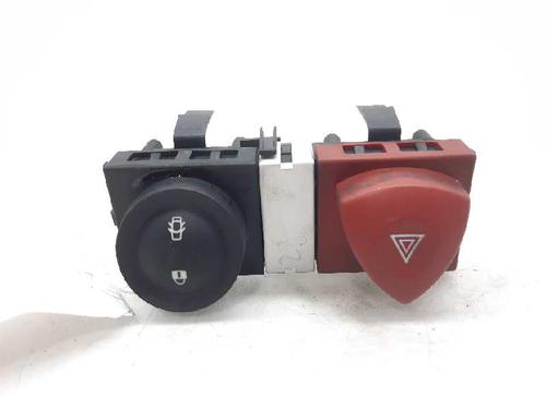 Used Warning switch RENAULT MEGANE II (BM0/1_, CM0/1_) 1.5 dCi (BM02, BM13, BM2A, CM02, CM13) (101 hp) 12399561