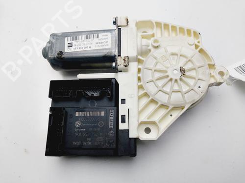 Used Right front window motor SEAT LEON (1P1) 2.0 TDI (170 hp) 32186276