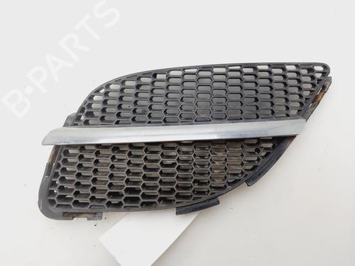 Used Grille NISSAN ALMERA II (N16) 1.5 dCi (82 hp) 28169391
