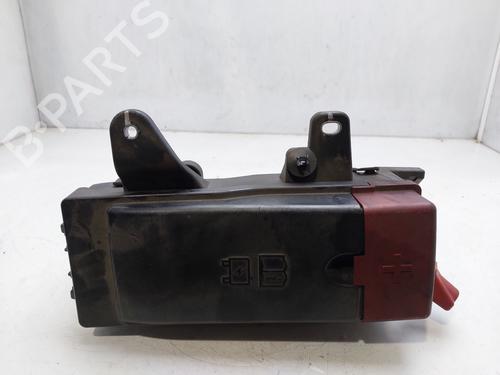 Used Fuse box JAGUAR XE (X760) 2.0 D (180 hp) 18073052