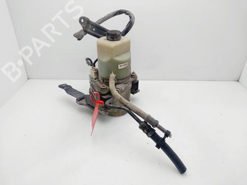 Used Steering pump FORD FOCUS II (DA_, HCP, DP) 1.8 TDCi (115 hp) 30133547