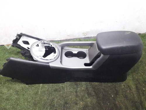 Armrest / Center console KIA SPORTAGE III (SL) 1.7 CRDi | BP7153267I20 