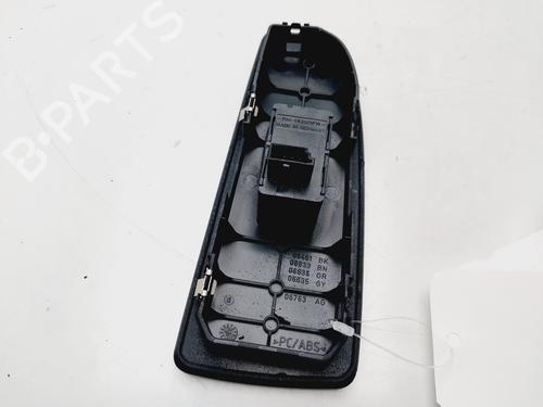 Right front window switch BMW 1 (E87) 118 d | BP31968313I26