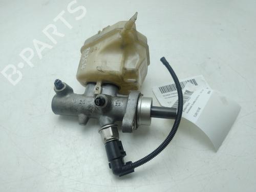 Used Brake master cylinder VW TOUAREG (7LA, 7L6, 7L7) 5.0 V10 TDI (313 hp) 27597463