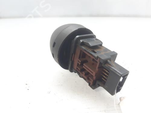 Switch TOYOTA RAV 4 III (_A3_) 2.2 D 4WD (ALA30_, ALA30R) | BP10337979I30