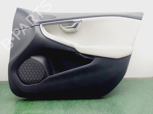 Used Front right panel VOLVO V40 Hatchback (525) D2 (114 hp) 32406806