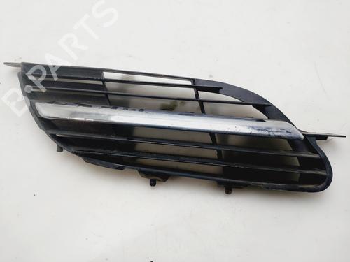 Used Grille NISSAN ALMERA TINO (V10) [1998-2006]  31877405
