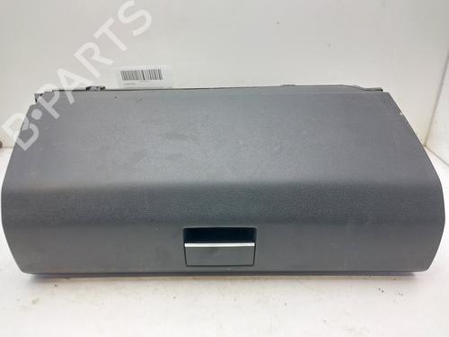 Used Glove box MERCEDES-BENZ B-CLASS Sports Tourer (W245) B 200 CDI (245.208) (140 hp) 12414290