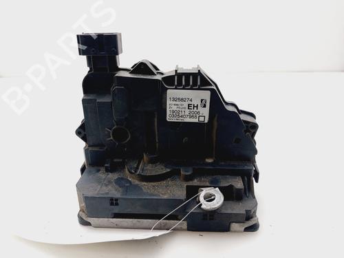 Used Front right lock OPEL CORSA D (S07) [2006-2015]  26593172