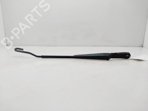 Used Front windshield wiper arm VW NEW BEETLE (9C1, 1C1) 1.6 (102 hp) 32320137