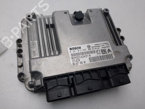 Used Engine control unit (ECU) Engine control unit (ECU) PEUGEOT 407 (6D_) [2004-2011] 32986233 32986233