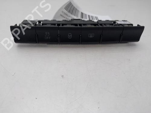 Used Switch Switch SKODA RAPID (NH3, NK3, NK6) [2012-2022] 33974806 33974806
