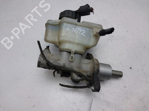 Used Brake master cylinder VW GOLF VI (5K1) 2.0 TDI (110 hp) 11690796