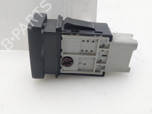 Used Switch SUZUKI GRAND VITARA II (JT, TE, TD) 1.9 DDiS (JB419WD, JB419XD) (129 hp) 18095317