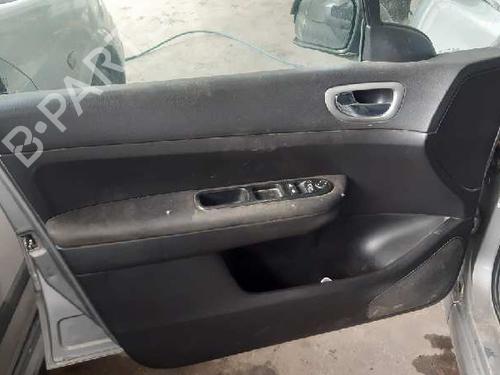 Right curtain airbag PEUGEOT 307 Break (3E) 2.0 HDI 110 | BP5850811C12 