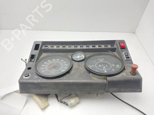 Used Instrument cluster MERCEDES-BENZ E-CLASS (W210) E 320 (210.055) (220 hp) 32501969