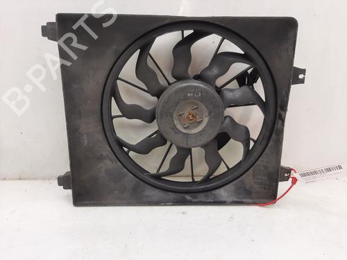 Used Radiator fan HYUNDAI SANTA FÉ II (CM) 2.2 CRDi 4x4 (155 hp) 17906922