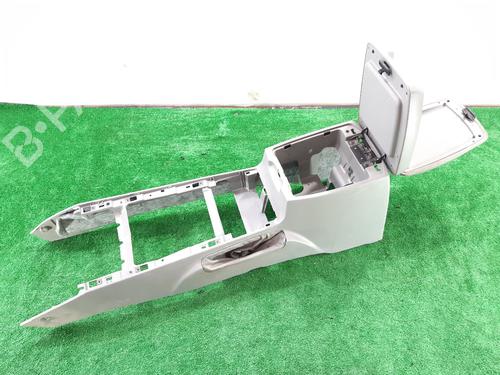 Armrest / Center console KIA SORENTO I (JC) 2.5 CRDi 4WD | BP7791213I20 