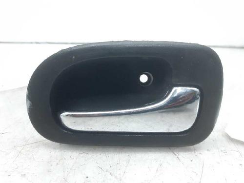 Used Front right interior door handle MITSUBISHI CARISMA (DA_) 1.9 DI-D (DA5A) (102 hp) 12398793