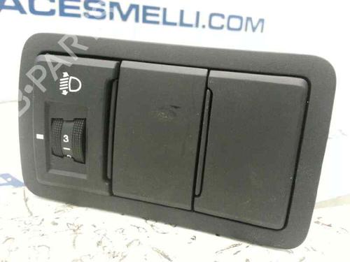 Used Headlight switch HYUNDAI i30 Estate (FD) 1.6 CRDi (90 hp) 13989776