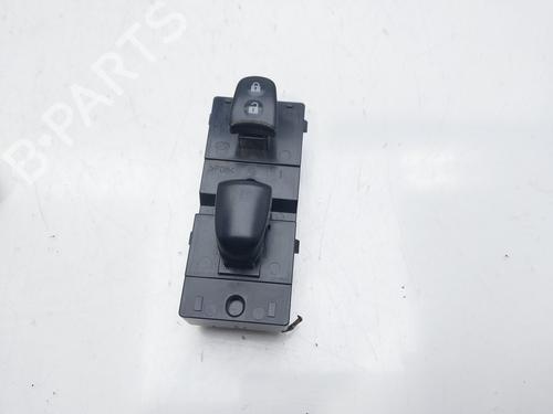 Used Switch NISSAN JUKE (F15) 1.2 DIG-T (115 hp) 16837109