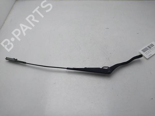Used Front windshield wiper arm Front windshield wiper arm 38929038 38929038
