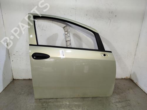 Used Right front door Right front door FIAT GRANDE PUNTO (199_) 1.4 (199AXB11, 199AXB1A, 199BXB1A, 199AXL1A) (77 hp) 35785015 35785015