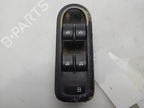 Used Left front window switch Left front window switch RENAULT MEGANE II Saloon (LM0/1_) [2003-2026] 33951068 33951068