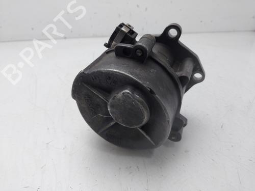 Used Vacuum pump NISSAN PRIMERA Hatchback (P12) 1.9 dCi (120 hp) 32436605