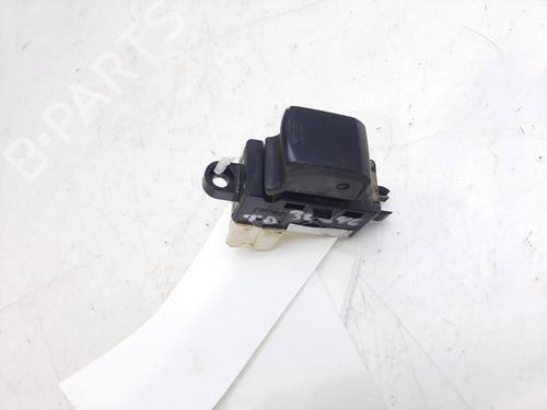 Used Right rear window switch SUBARU XV (_GP_) 2.0 i AWD (GP7, G33GP) (150 hp) 18336431