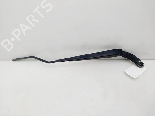 Used Front windshield wiper arm Front windshield wiper arm 33411675 33411675