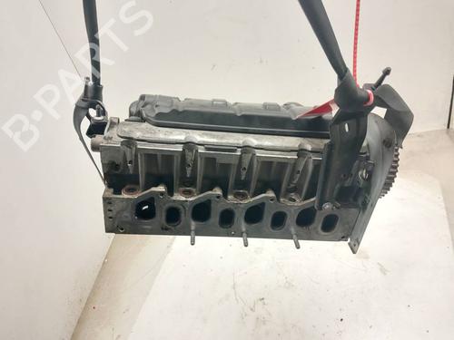 Used Cylinder head Cylinder head 38951770 38951770