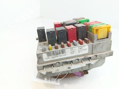 Fuse box FIAT STILO (192_) 1.9 D Multijet | BP28837426E1