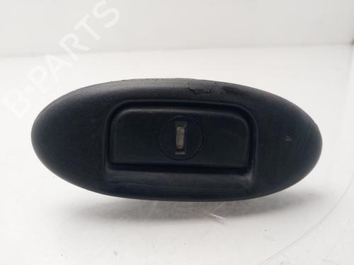 tailgate-handle-renault-megane-i-ba01_-1995-1996-1997-1998-1999-2000-2001-2002-2003-2004-32436779 main image