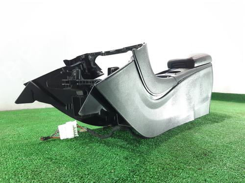 Armrest / Center console MERCEDES-BENZ GLA-CLASS (X156) GLA 200 CDI / d (156.908) | BP8363024I20 