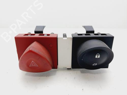 Used Warning switch RENAULT MEGANE II Saloon (LM0/1_) [2003-2025]  30336579
