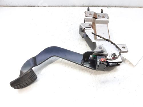 Used Clutch pedal Clutch pedal CHEVROLET CAPTIVA (C100, C140) 2.0 D (126 hp) 8766296 8766296