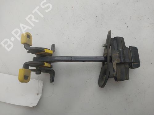 Used Hinge/Door check strap Hinge/Door check strap FIAT DOBLO Cargo (263_) 1.6 D Multijet (263WXD1B, 263WXR1B, 263WXX1B, 263ZXD1B,... (105 hp) 36596026 36596026