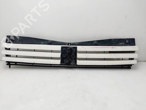 Used Grille PEUGEOT 205 II (20A/C) 1.1 (54 hp) 26926212