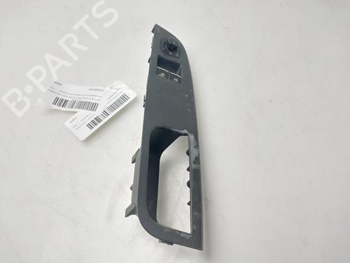 Used Left front window switch VW GOLF V (1K1) [2003-2010]  32461357