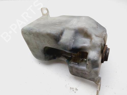 Used Windscreen washer tank VW GOLF IV (1J1) 1.6 (100 hp) 19303043