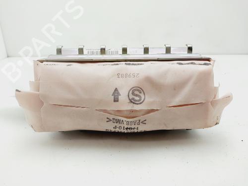 BP30492578C10 main image