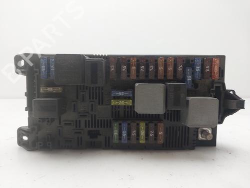 Used Fuse box Fuse box 38168643 38168643