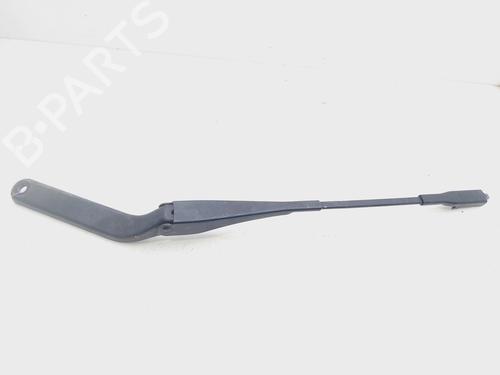Used Front windshield wiper arm BMW 1 (E87) 120 d (163 hp) 25028052
