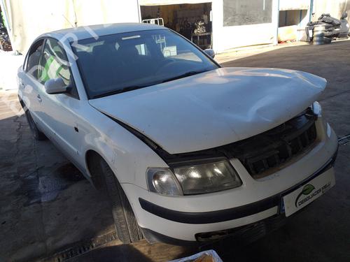 Front left exterior door handle VW PASSAT B5 (3B2) 1.9 TDI | BP12402037C128 