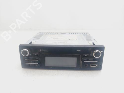 Bilradio RENAULT KANGOO / GRAND KANGOO II (KW0/1_) 1.5 dCi 90 (KW05, KW08, KW0G, KW11) (90 hp) 27090757