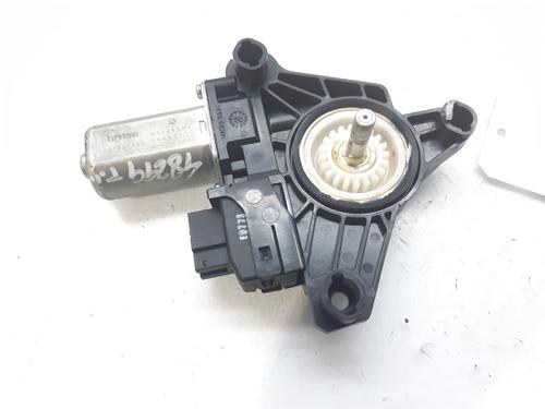 Used Left rear window motor MERCEDES-BENZ A-CLASS (W176) A 180 CDI / d (176.012) (109 hp) 10338009