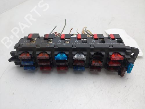 Used Fuse box MERCEDES-BENZ C-CLASS (W202) C 200 D (202.120) (75 hp) 30355478
