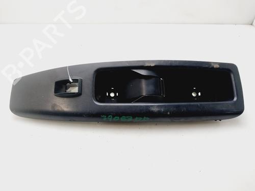 Poignée intérieure avant droite FIAT DOBLO Cargo (263_) 1.3 D Multijet (90 hp) 32348450